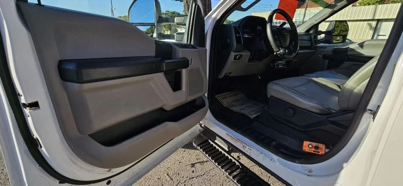 Used 2020 White Ford XL Cab & Chassis 2D image 18