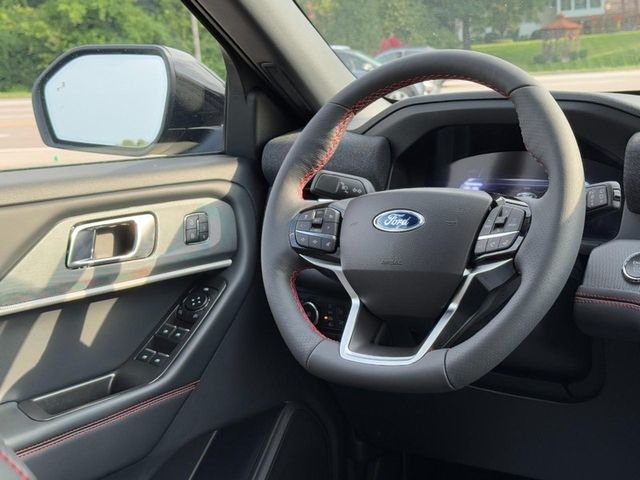New 2026 Agate Black Metallic Ford ST-Line image 7