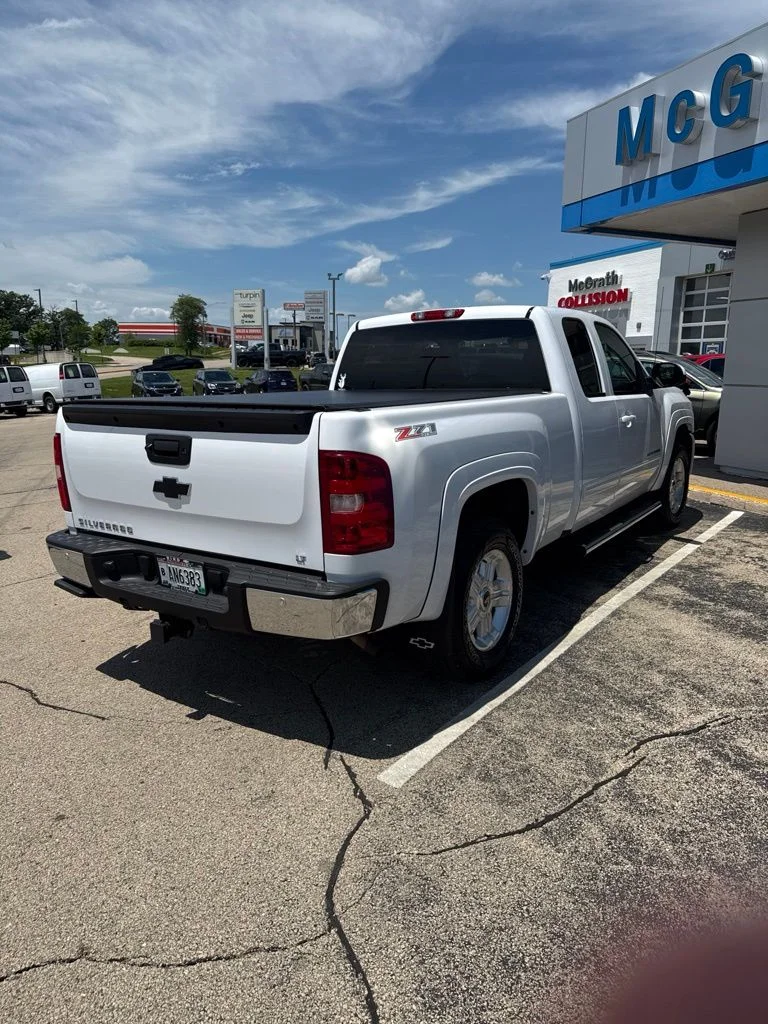 Used 2012 White Chevrolet LT image 5