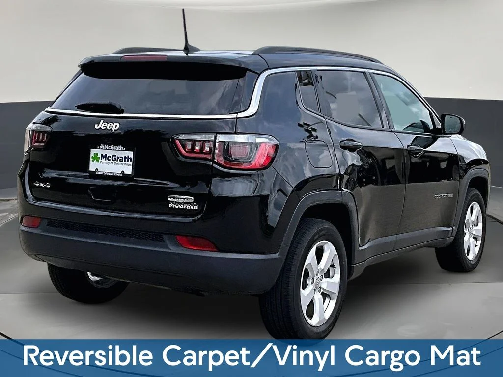 Used 2018 Black Jeep Latitude image 8