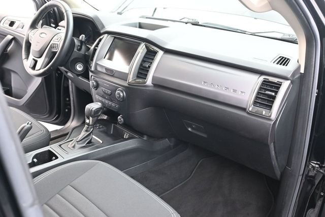 Used 2020 Black Ford XLT image 30