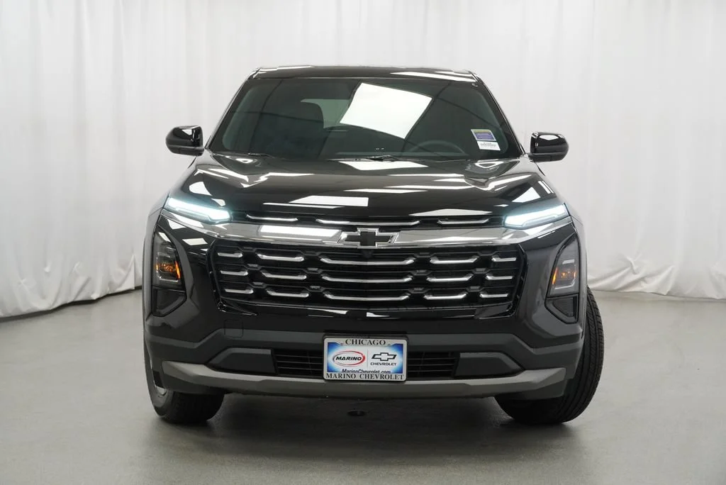 New 2027 Mosaic Black Metallic Chevrolet LT image 33