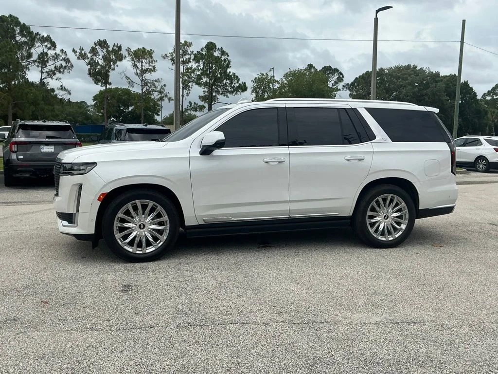 Used 2023 White Cadillac Premium Luxury image 4