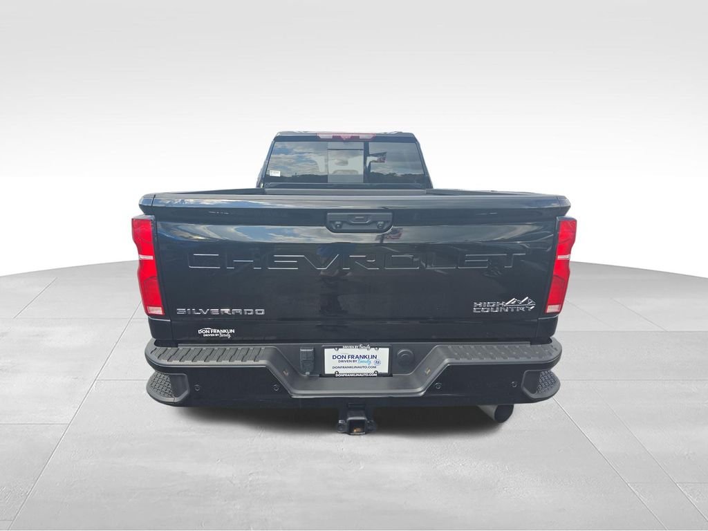 Used 2024 Black Chevrolet High Country image 4