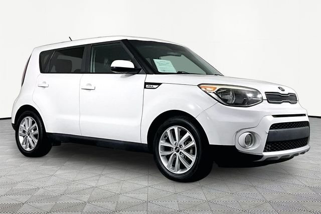 Used 2018 White Kia Plus image 3