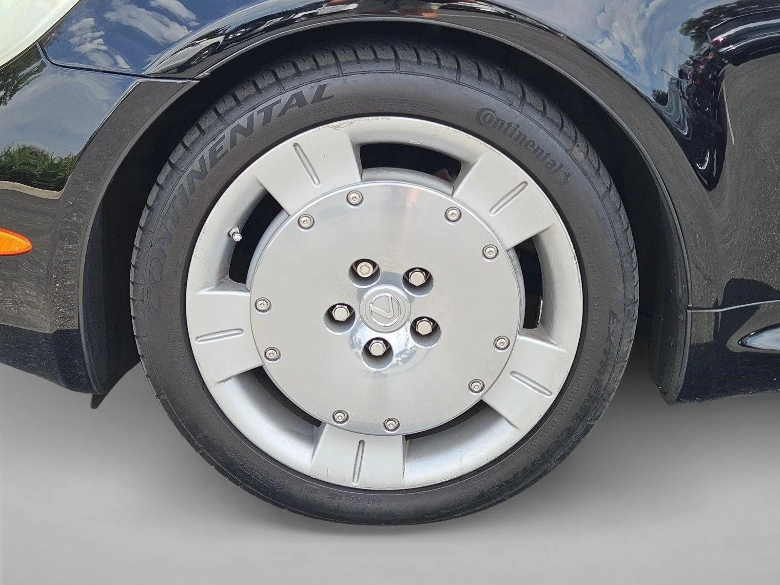 Used 2003 Black Lexus  image 19