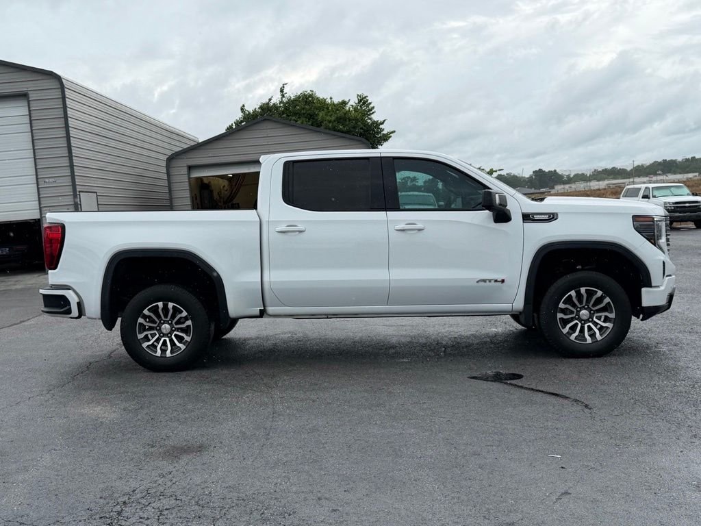 Used 2022 White GMC AT4 image 4