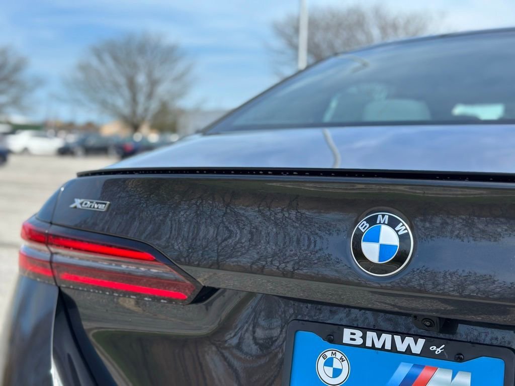 New 2026 Dark Graphite Metallic BMW 530i xDrive image 13
