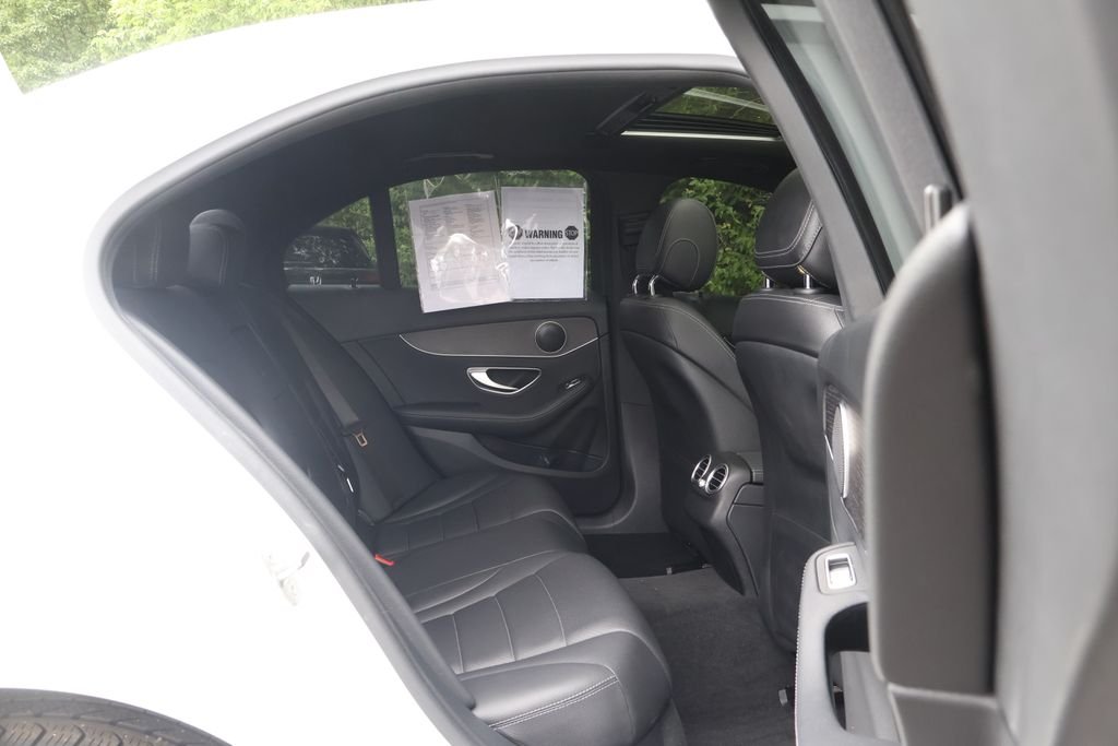 Used 2020 White Mercedes-Benz 4MATIC® image 41