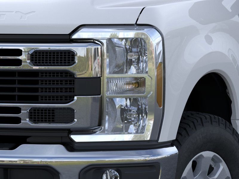 2025 Ford F-350 Super Duty XLT - Photo 19
