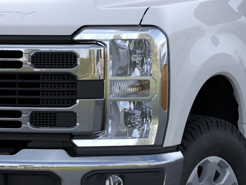 2025 Ford F-350 Super Duty XLT - Photo 19