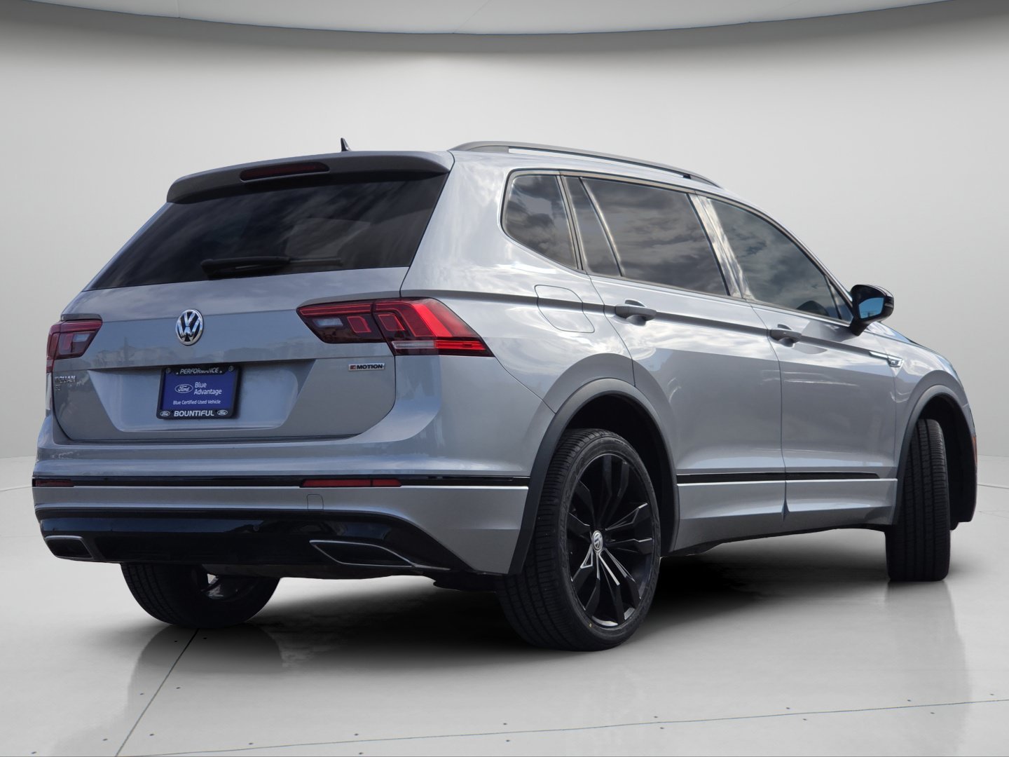 Certified Used 2021 Pyrite Silver Metallic Volkswagen 2.0T SE image 25