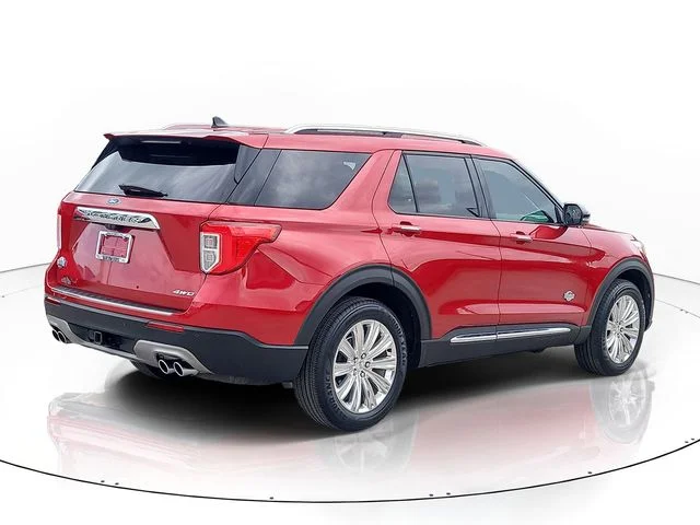 Used 2022 Red Ford King Ranch image 5