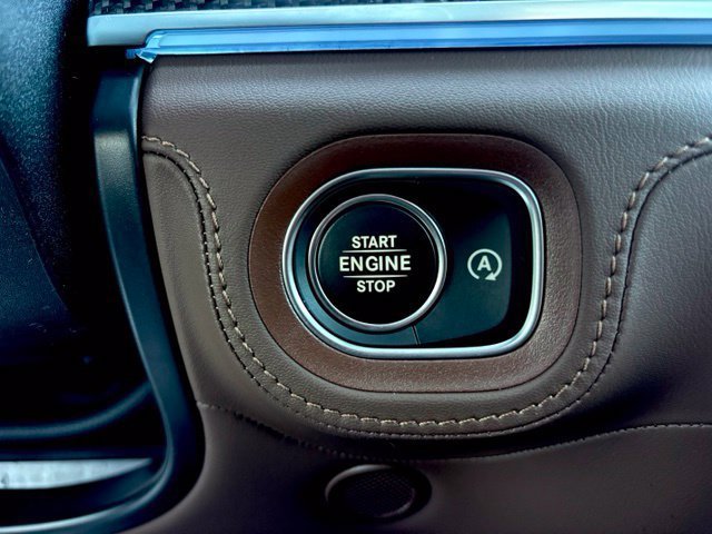 New 2026 MANUFAKTUR Ireland Mid Green Metallic Mercedes-Benz AMG® GLS 63 4MATIC+ SUV image 53