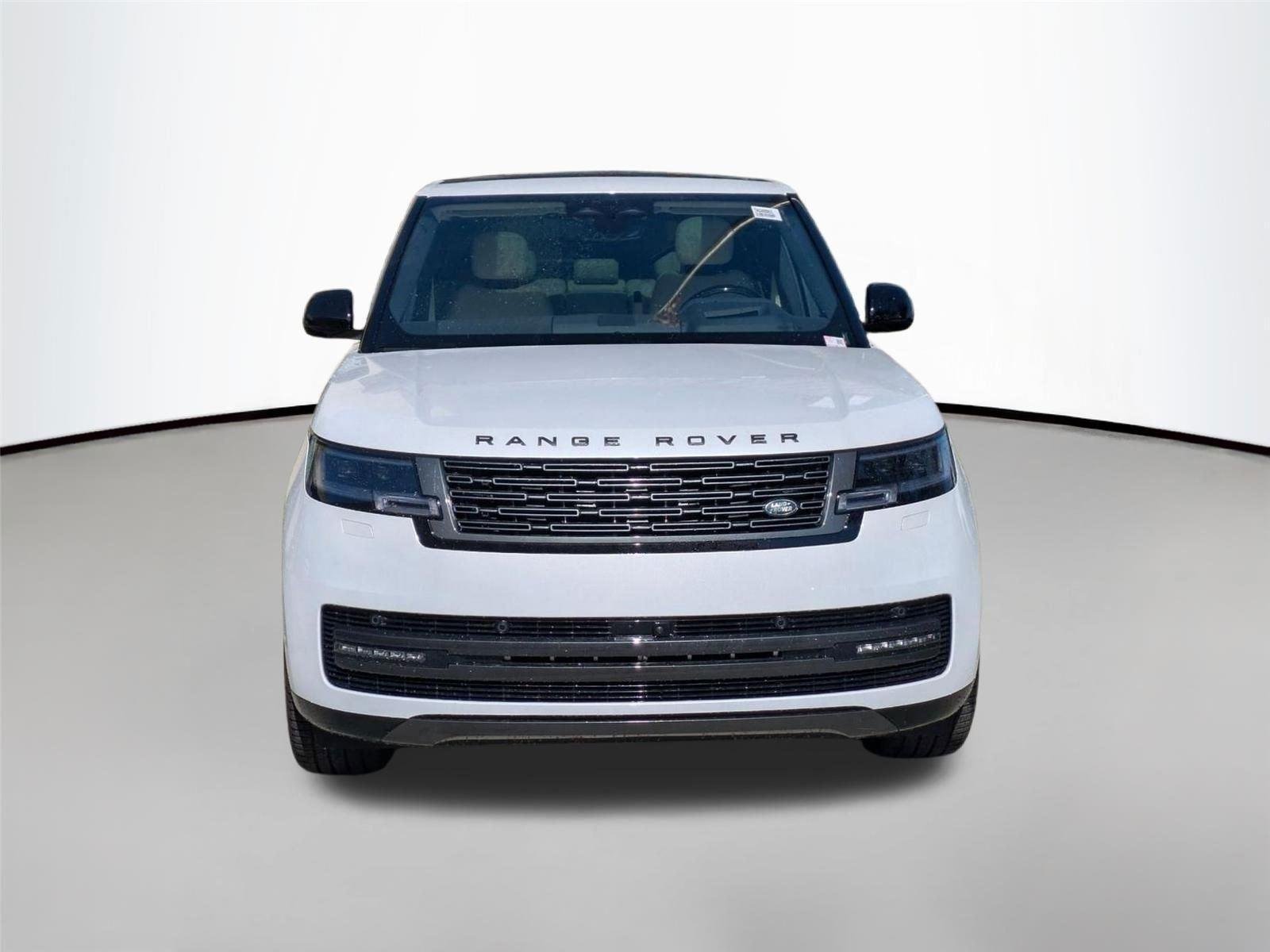 New 2026 Ostuni Pearl White Land Rover SE image 2
