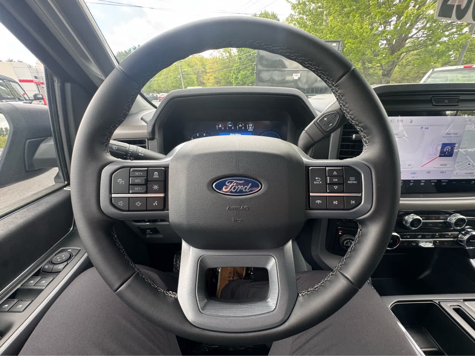 New 2026 Carbonized Gray Metallic Ford XLT image 16