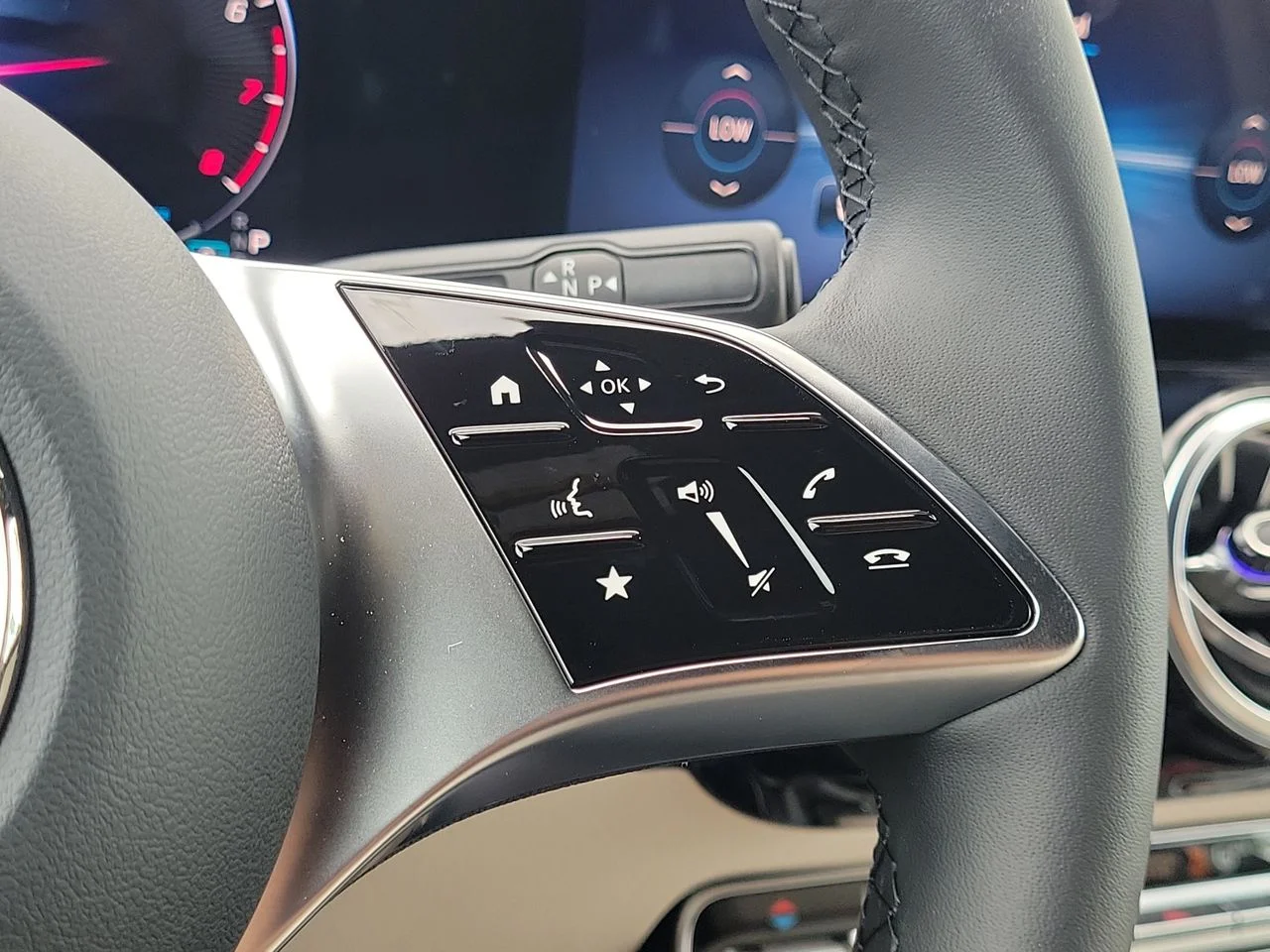 New 2026 Cirrus Silver Metallic Mercedes-Benz GLA 250 image 33