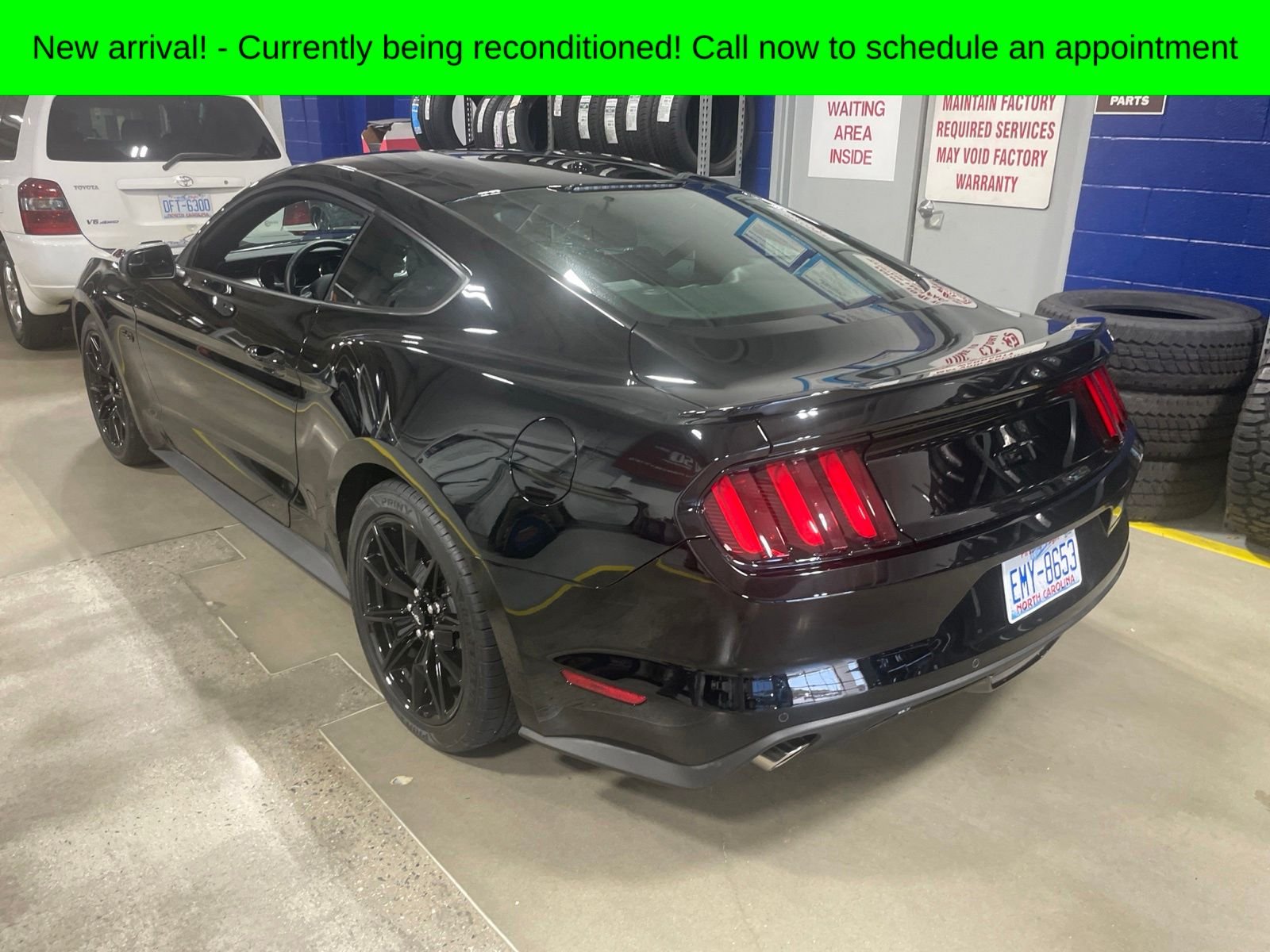 Used 2017 Black Ford GT Premium image 4