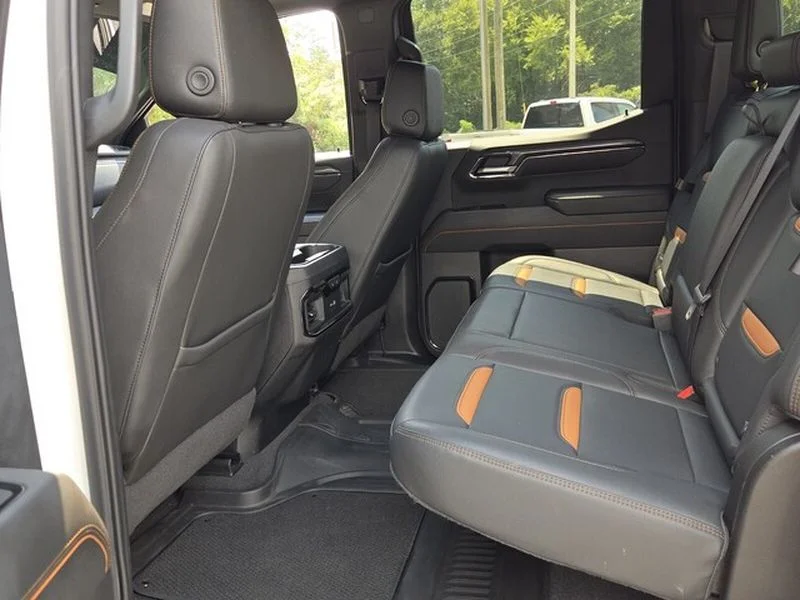 Used 2022 Summit White GMC AT4 image 9