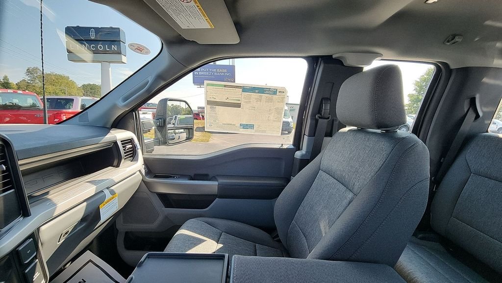 2026 Ford F-350 Super Duty XL - Photo 11