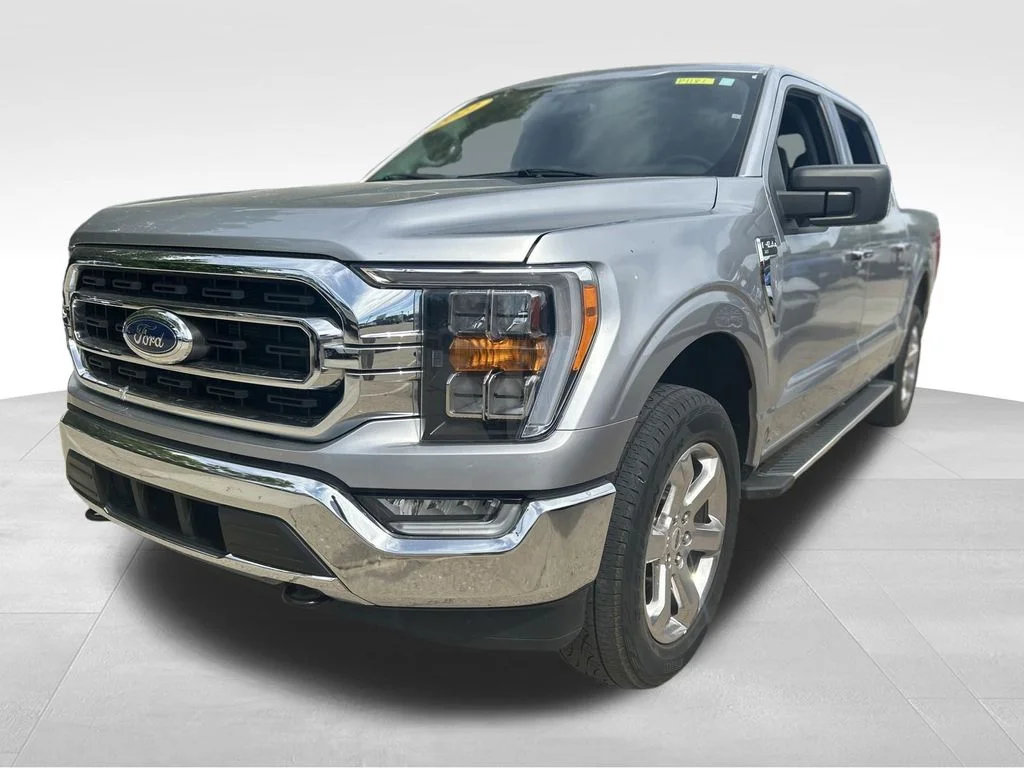 Used 2022 Silver Ford XLT image 3