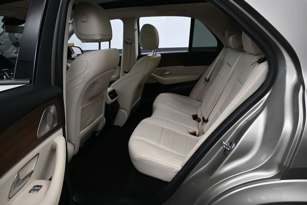Used 2022 Gold Mercedes-Benz GLE 350 image 35