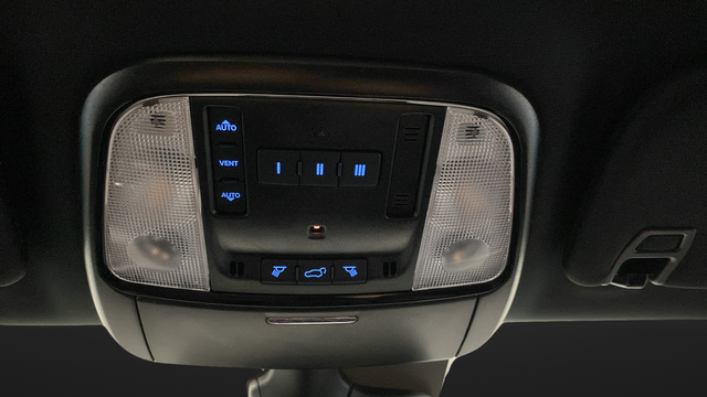Used 2025 White Knuckle Clearcoat Dodge R/T Plus image 37
