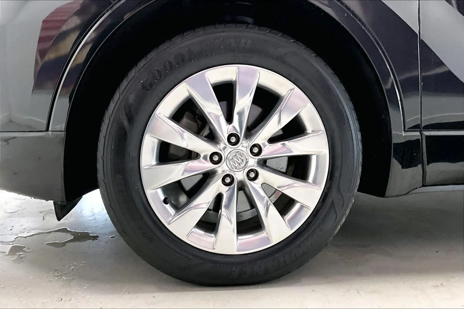 Used 2017 Ebony Twilight Metallic Buick Essence image 7