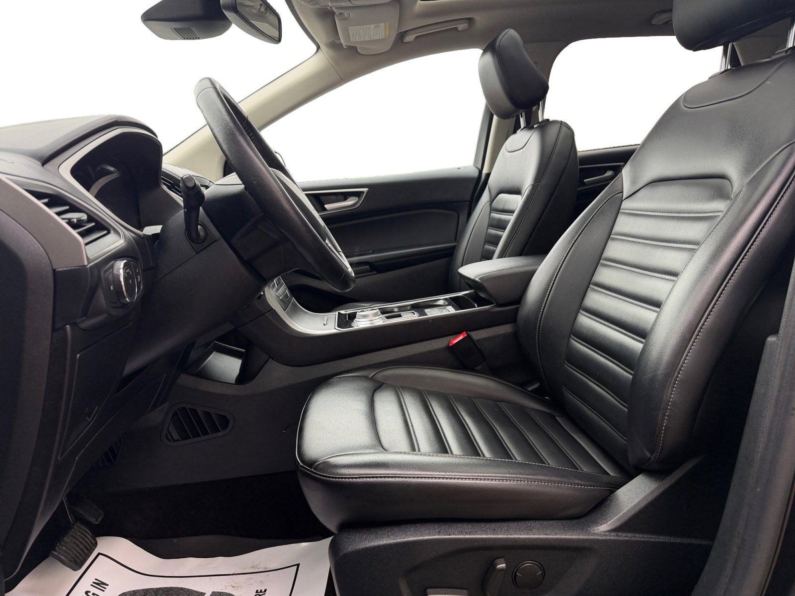 Used 2020 Black Ford SEL image 8