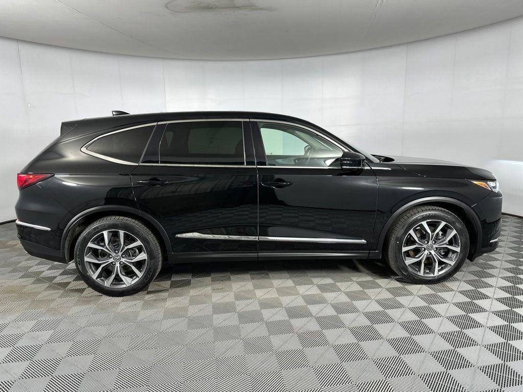 Used 2023 Majestic Black Pearl Acura Technology image 9