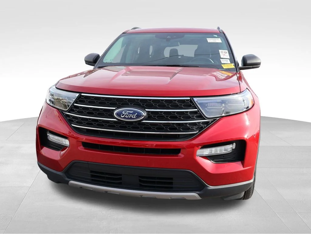Certified Used 2022 Red Metallic Ford XLT image 5