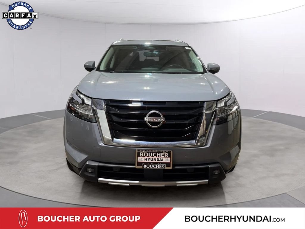 Used 2022 Gray Nissan SL image 8