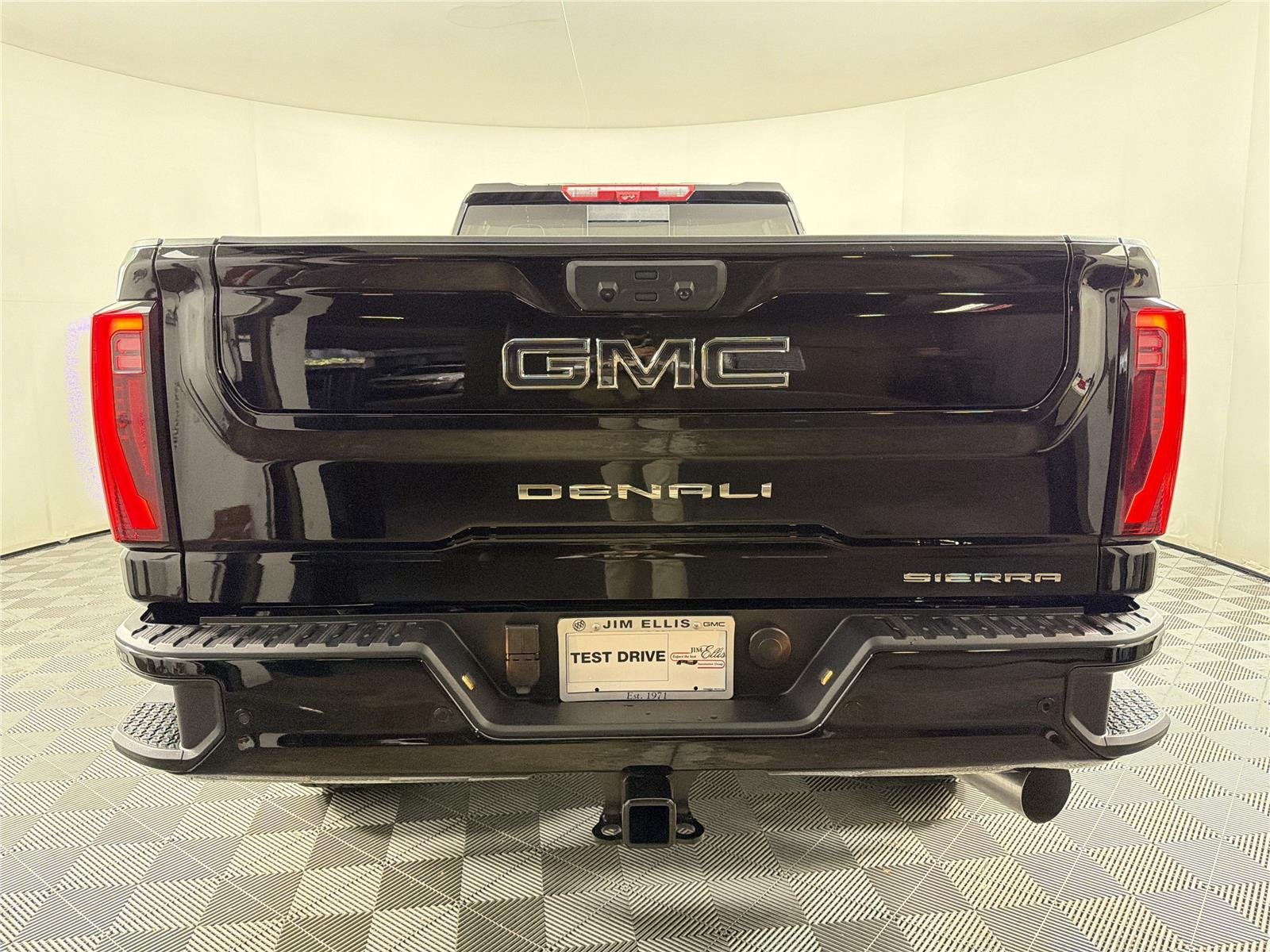 New 2026 Onyx Black GMC Denali Ultimate image 4