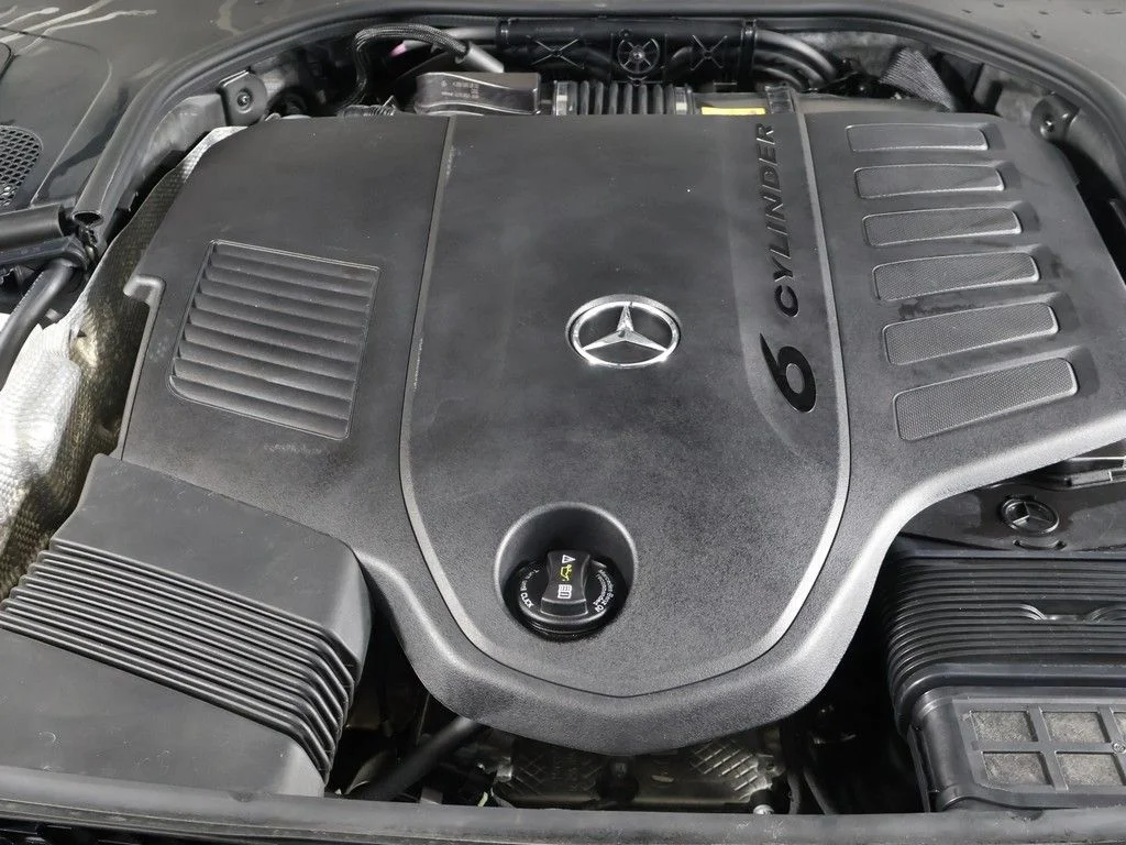 Used 2023 White Mercedes-Benz S 500 image 23