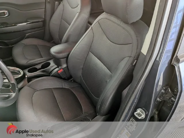 Used 2016 Blue Kia Exclaim image 46