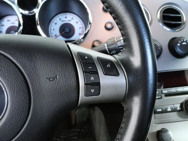 Used 2006 Black Pontiac Base image 22