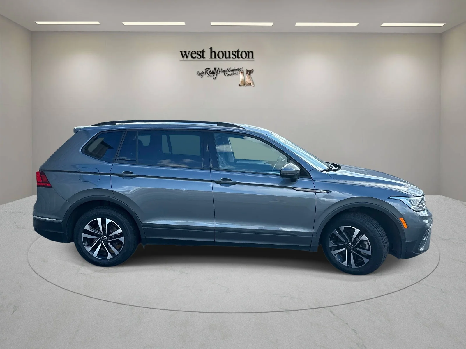 Used 2024 Gray Volkswagen S image 4