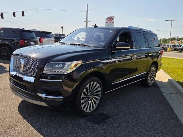 Used 2019 Black Lincoln Reserve image 3