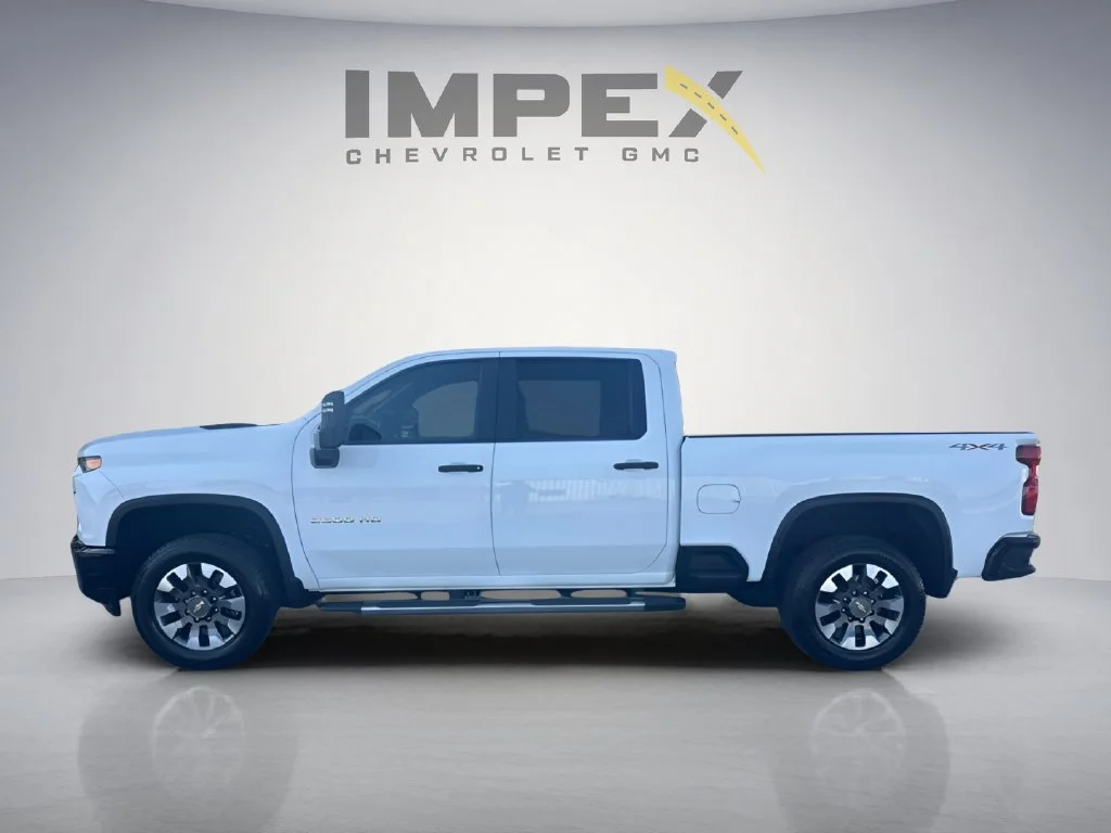Used 2021 SUMMIT WHITE Chevrolet Custom image 2