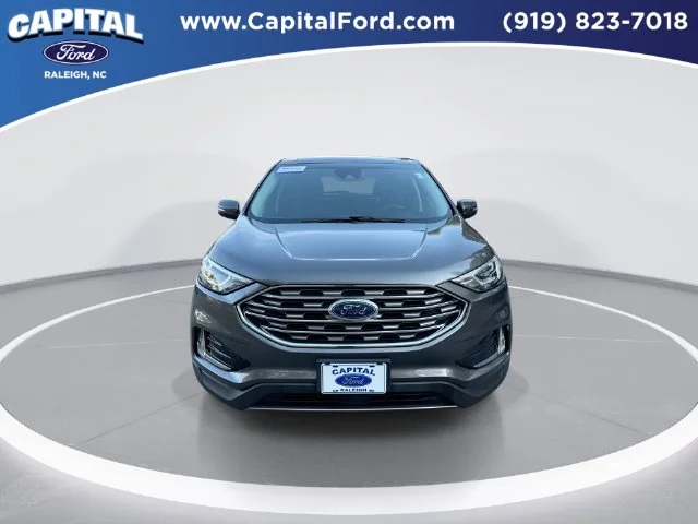 Used 2020 Gray Ford SEL image 3