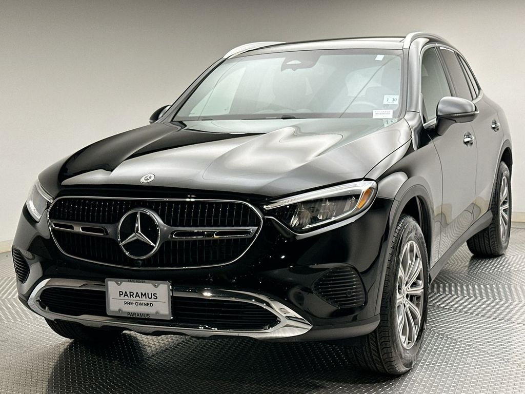 Used 2025 Black Mercedes-Benz GLC 300 image 1
