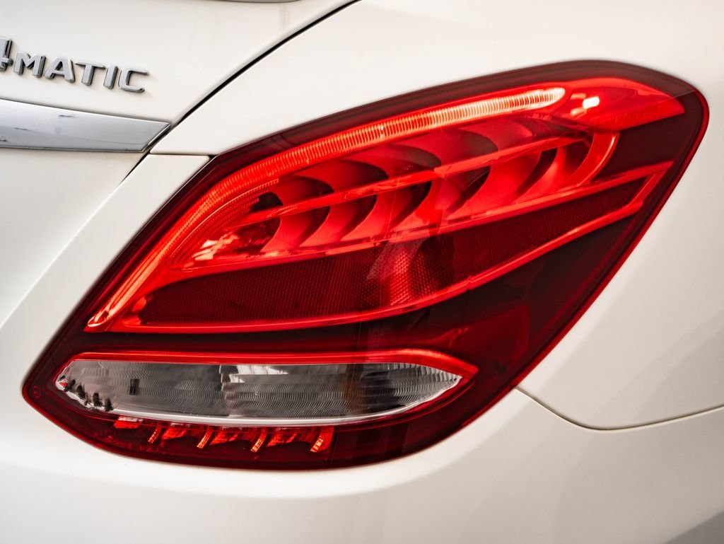 Used 2018 White Mercedes-Benz C 300 image 9