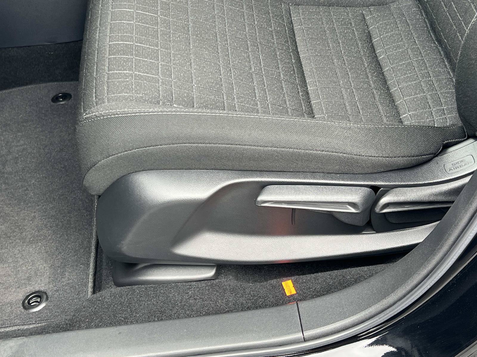 2025 Honda HR-V LX - Photo 46