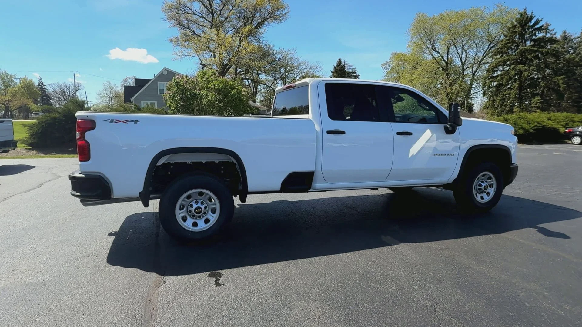 New 2026 Summit White Chevrolet WT image 13
