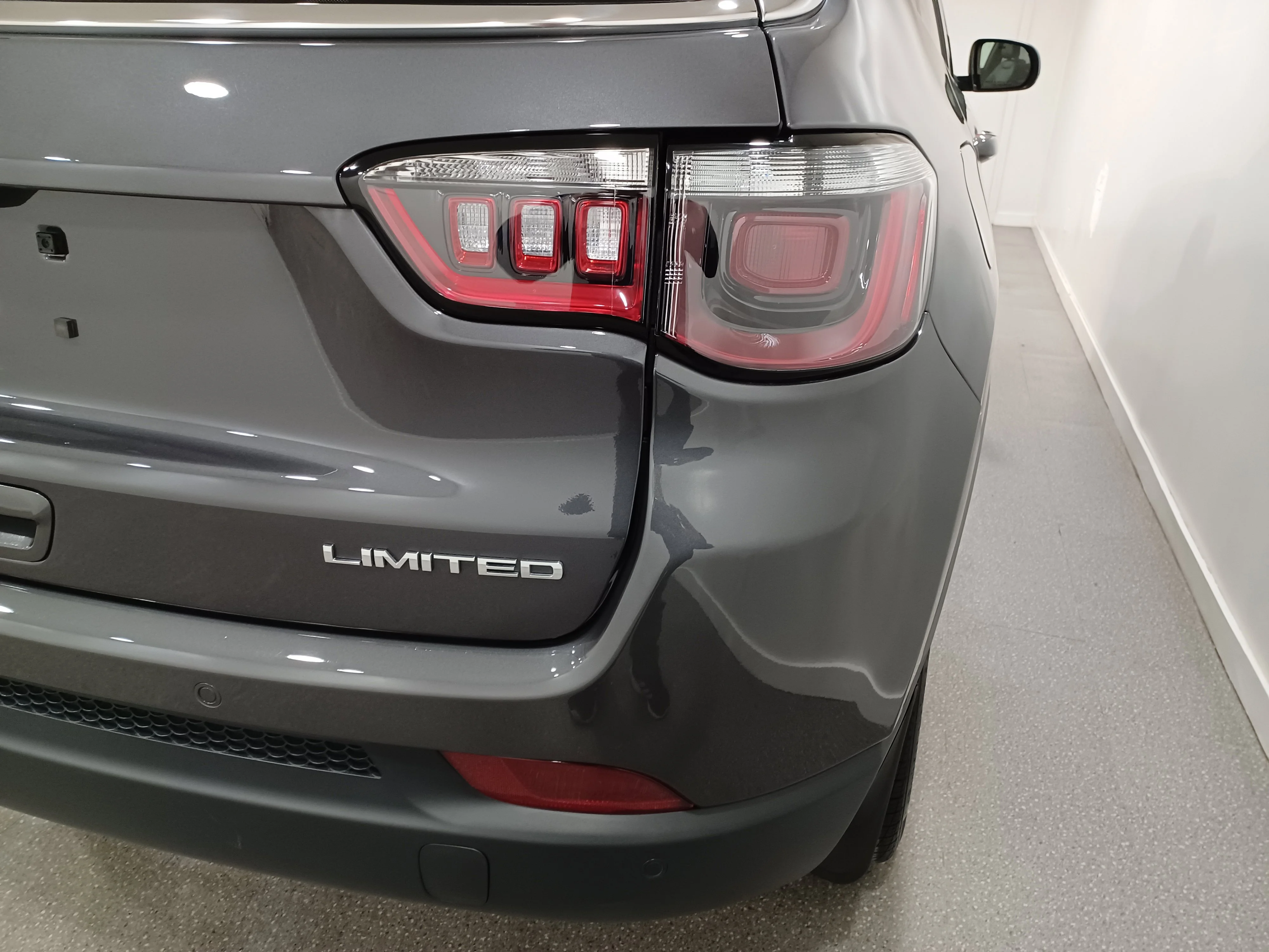 Certified Used 2024 Baltic Grey Metallic Jeep Limited 4x4*Remote Start | Htd Leather | Sunroof | Htd Wheel | Blind Spot Detection | Lane Keeping image 22