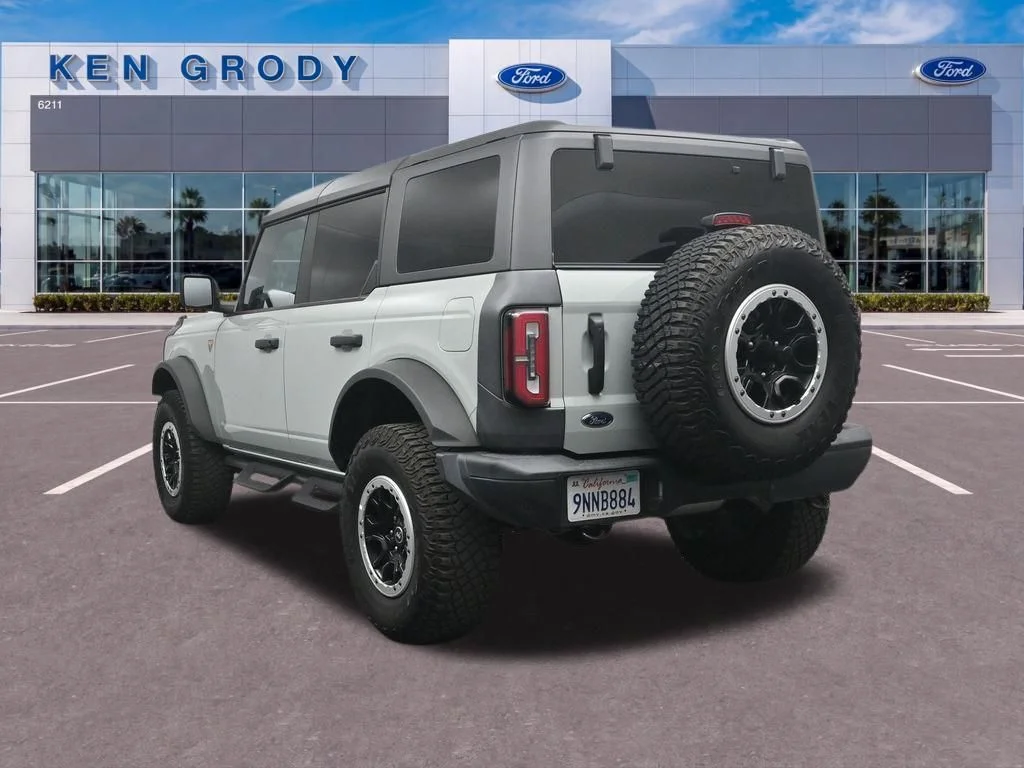 Used 2023 Gray Ford Badlands image 8