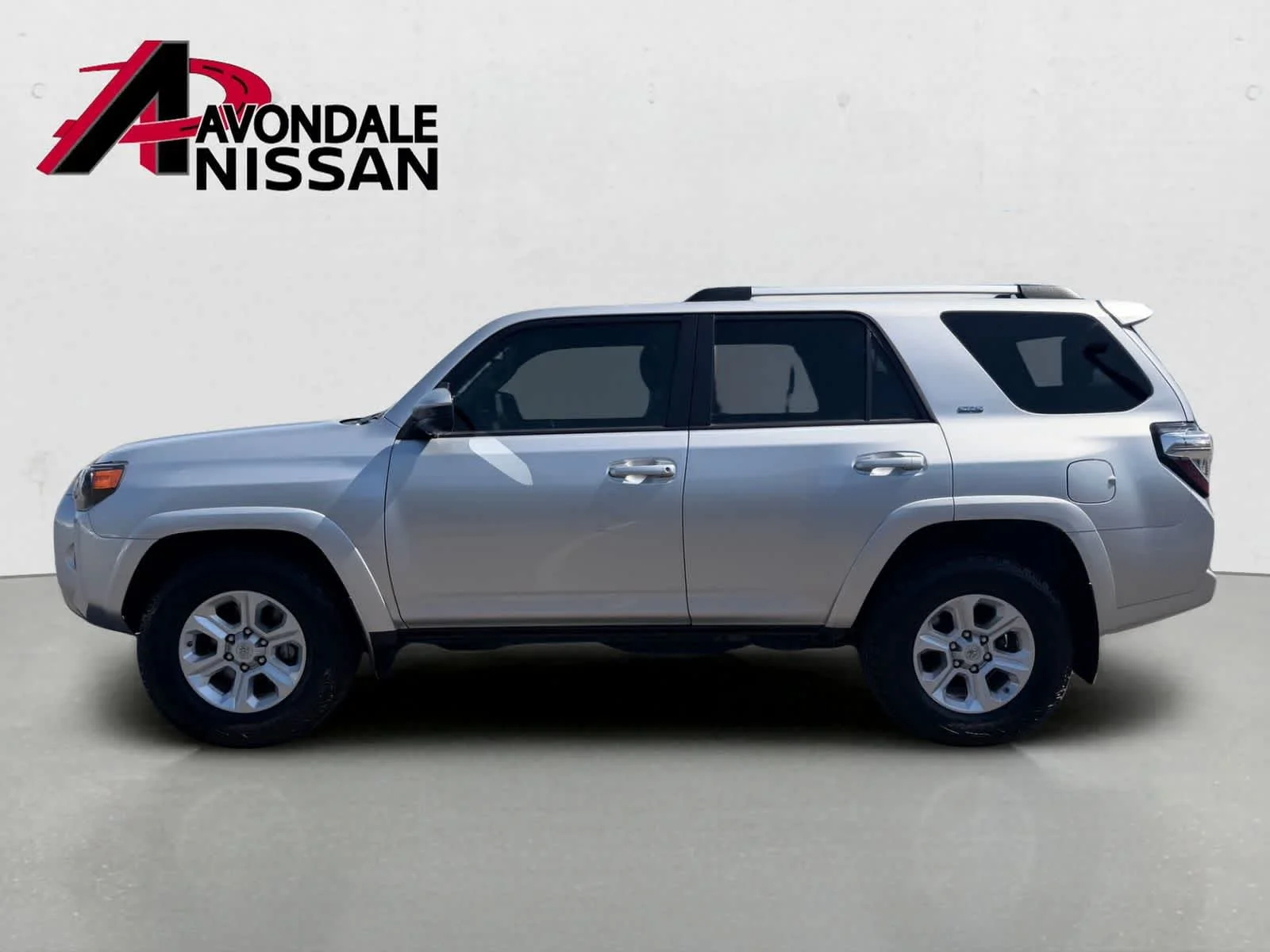 Used 2021 Classic Silver Metallic Toyota SR5 image 3