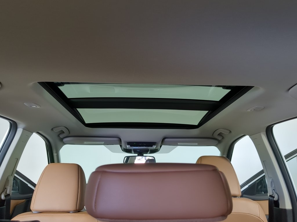 New 2026 Everest White Pearl TriCoat / Super Black Two-tone Nissan Platinum image 20