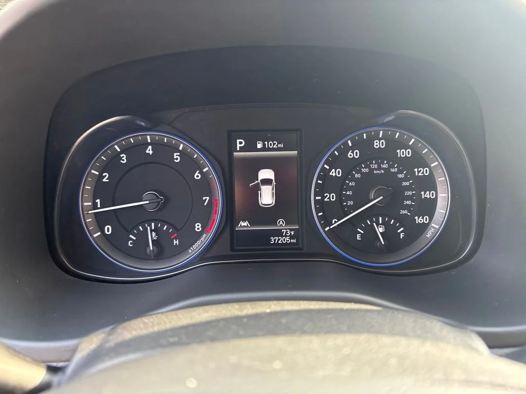 Used 2022 Silver Hyundai SEL image 24