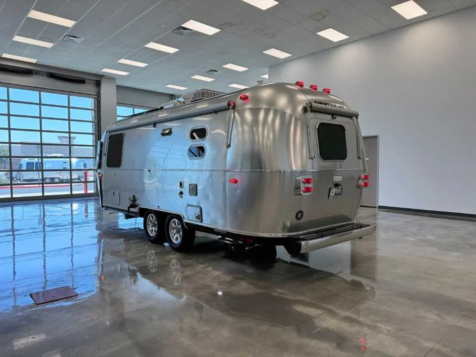 New 2026 SILVER AIRSTREAM  image 3